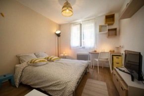 Appartement tout equipe à coté de la Marseille Timone